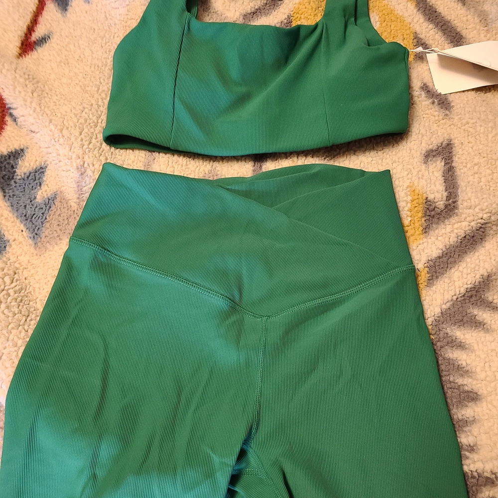 WILO TWO PIECE ACTIVEWEAR SET MEDIUM